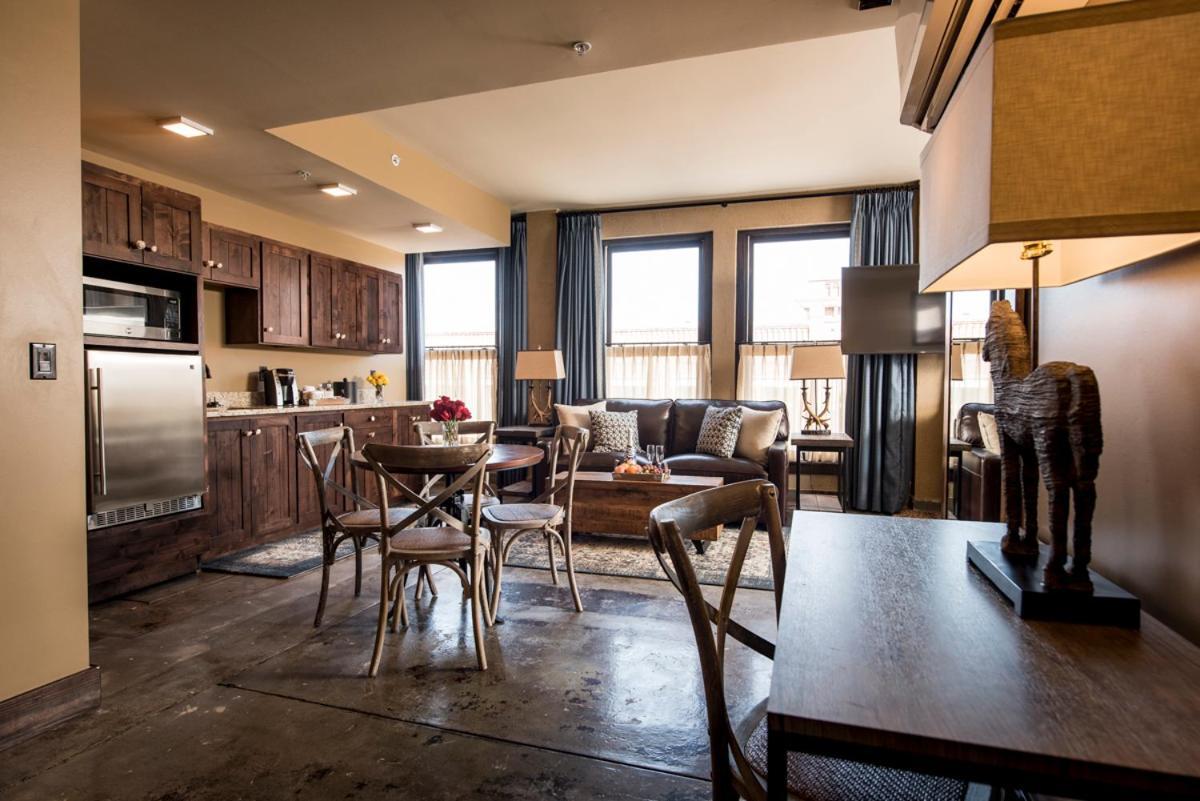 Frontier Hotel Pawhuska Esterno foto